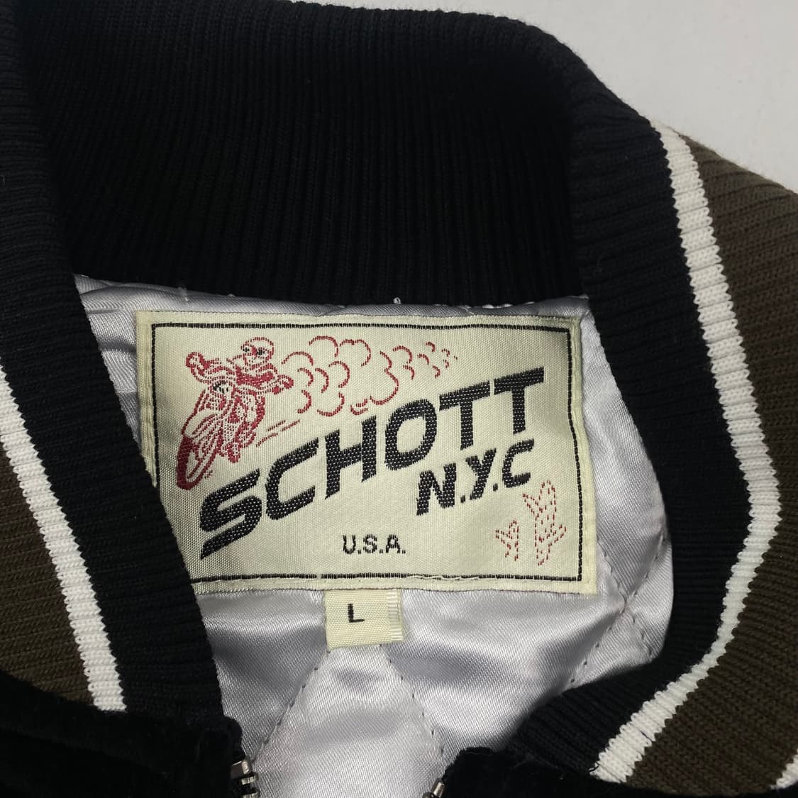 쇼트 자수 벨벳 수베니어 자켓 (100) 상품이미지7