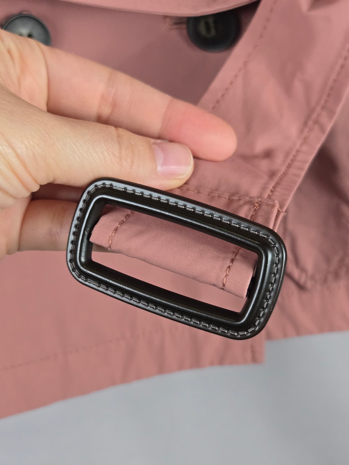 [무료배송]로엠 85-95-160 여성 루즈핏 숏 트렌치코트 핑크 상품이미지5