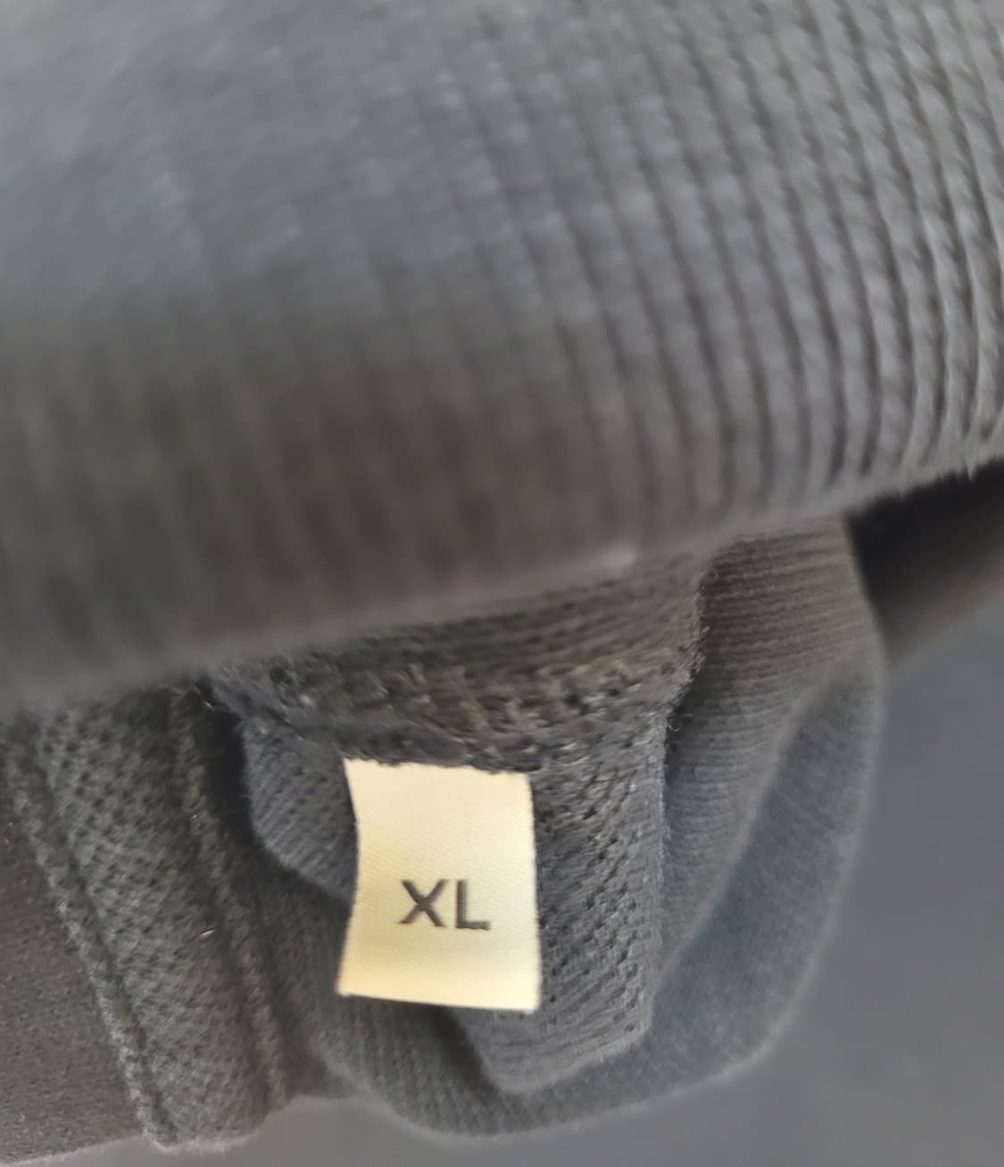 아미 하트 로고 블랙 카라티 XL(정품) 상품이미지5