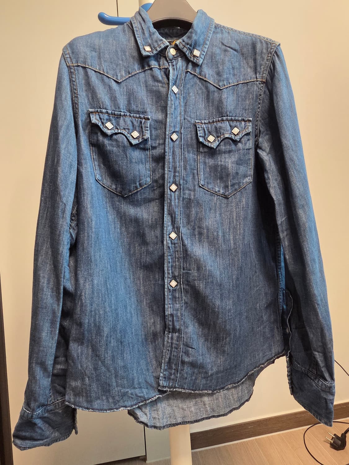 니들스 셔츠 상품이미지1