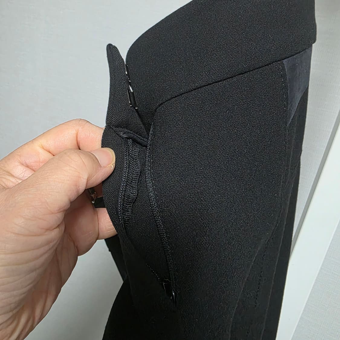 오브제 강진영  블랙 배색 여성 슬랙스 상품이미지7