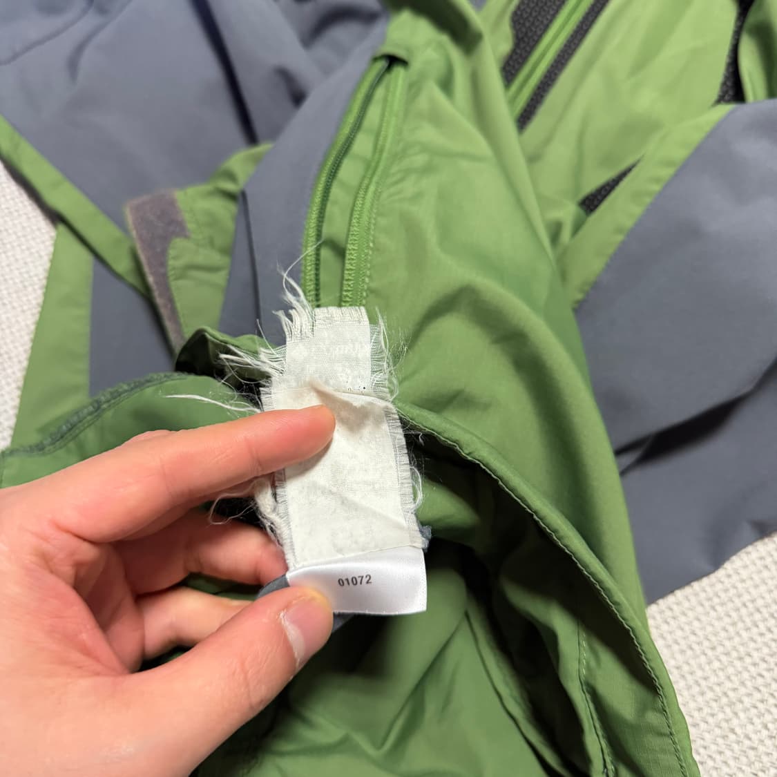 컬럼비아 티타늄 옴니 쉴드 경량 바람막이 상품이미지3