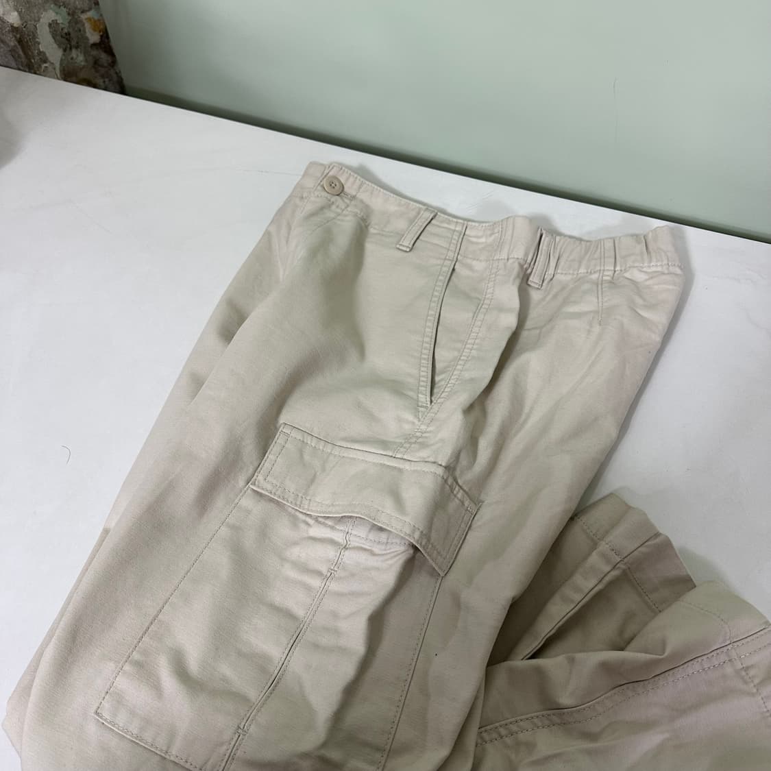 S 유니클로 라이트베이지 와이드핏 코튼 카고팬츠 상품이미지2