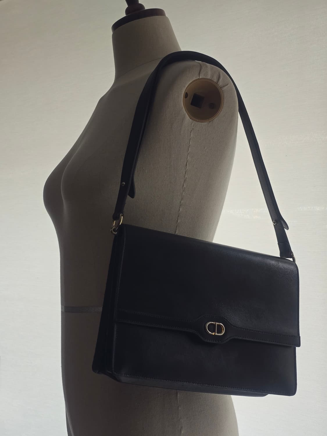 크리스찬 디올 몽테뉴 빈티지 크로스백 블랙 상품이미지1