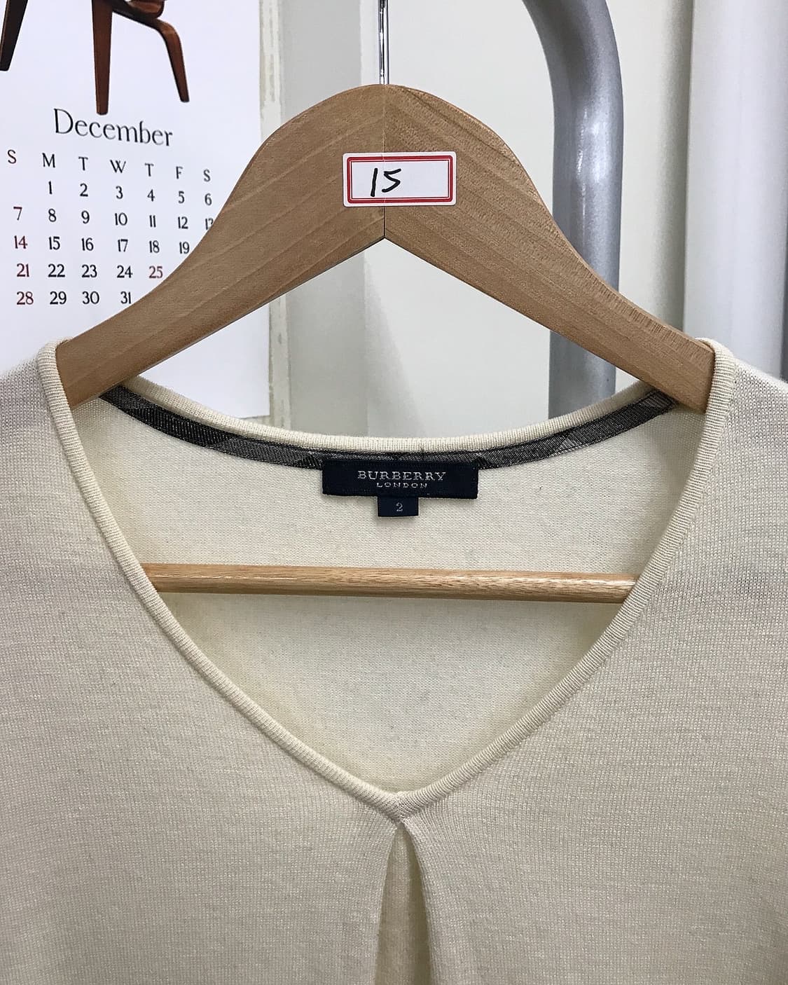 버버리 브이넥 울 니트 상품이미지2