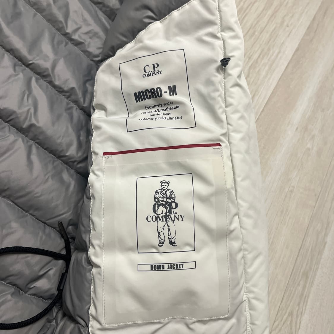C.P. 컴퍼니 micro-m 화이트 패딩 105 상품이미지5