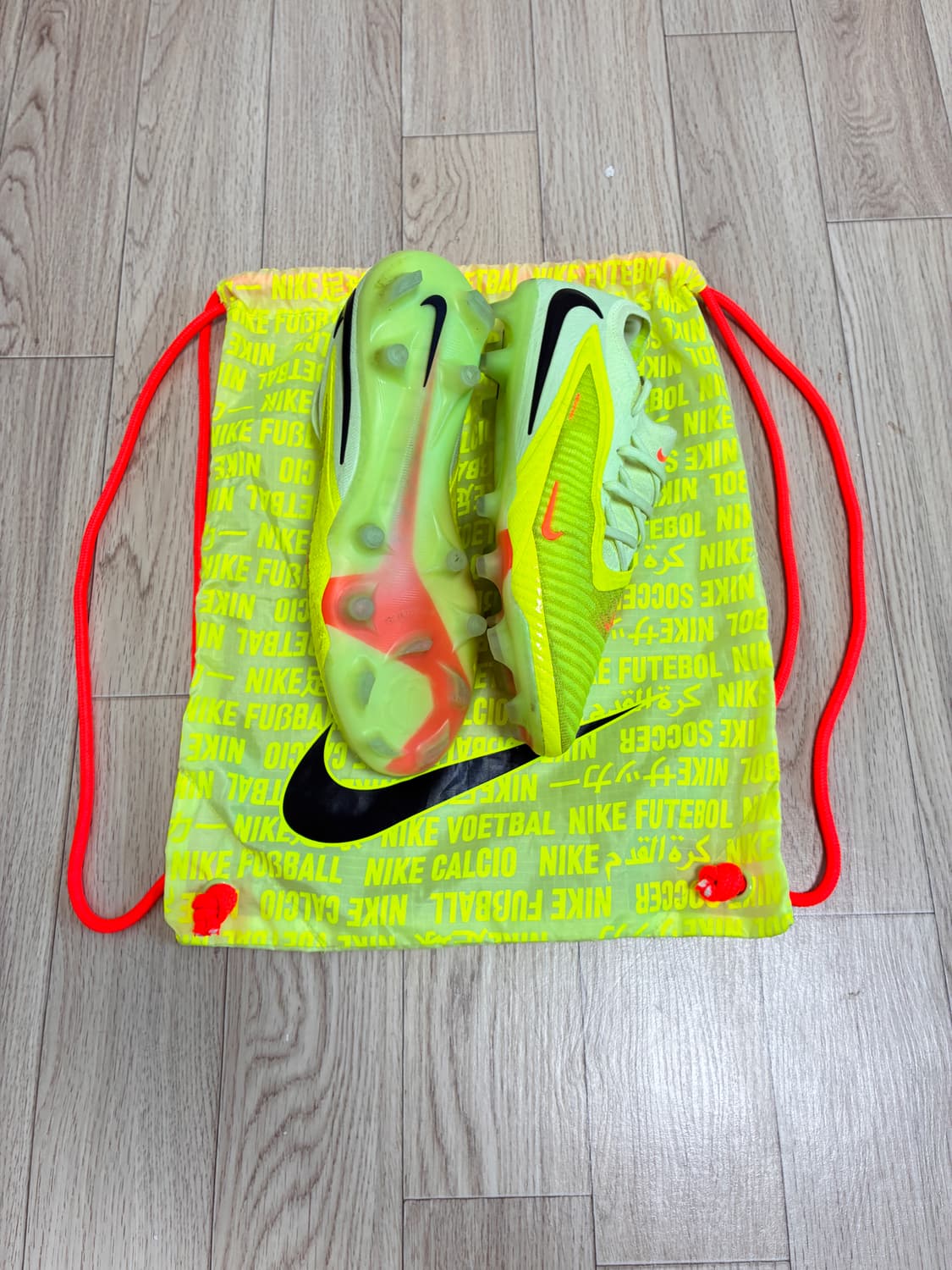 나이키 팬텀 6 로우 엘리트 FG 270 상품이미지5