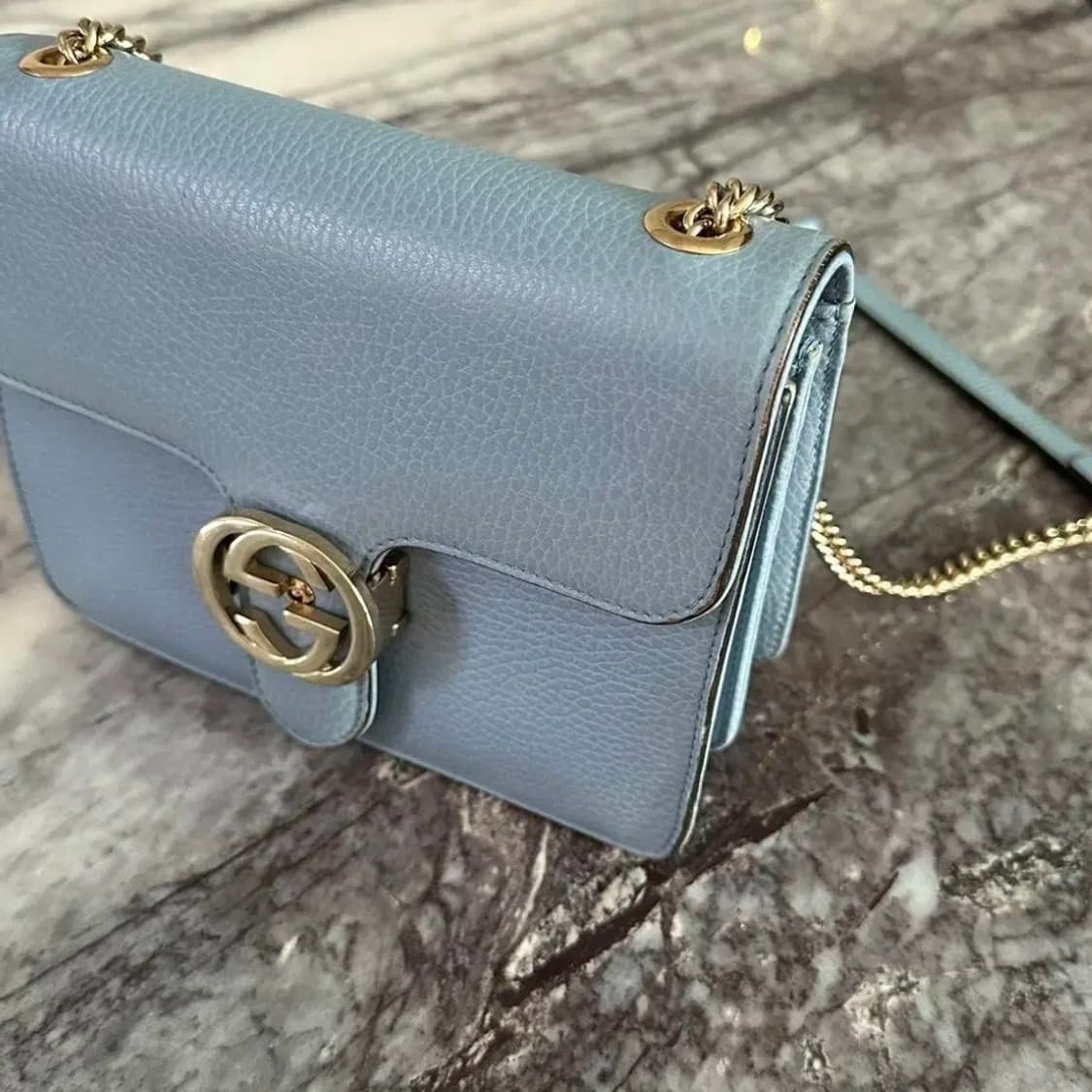 구찌 인터로킹 숄더백 (Sky Blue) 상품이미지3