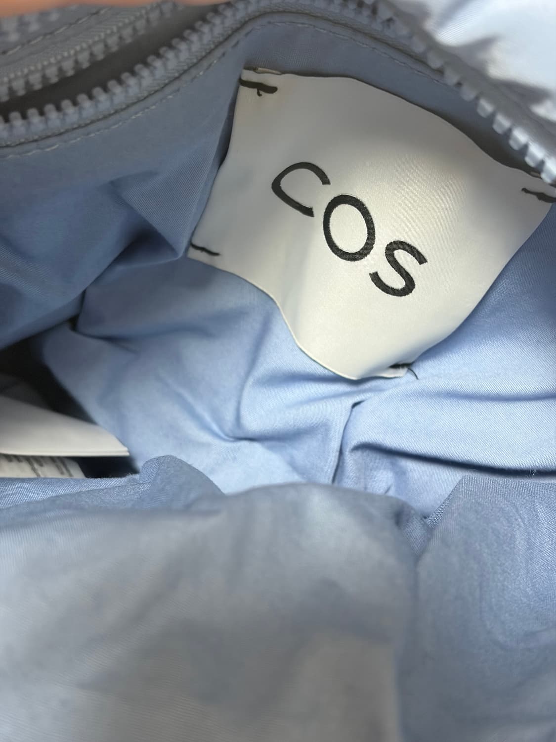 COS 코스 퀼티드 메신저백 라이트 블루 상품이미지3