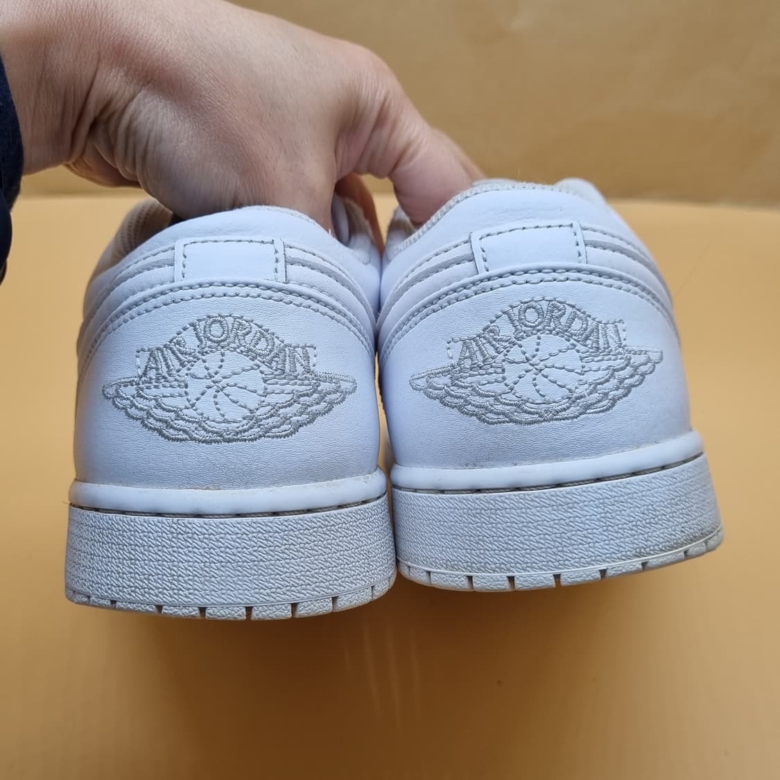 나이키 조던1 로우 화이트 남성운동화275  상품이미지4