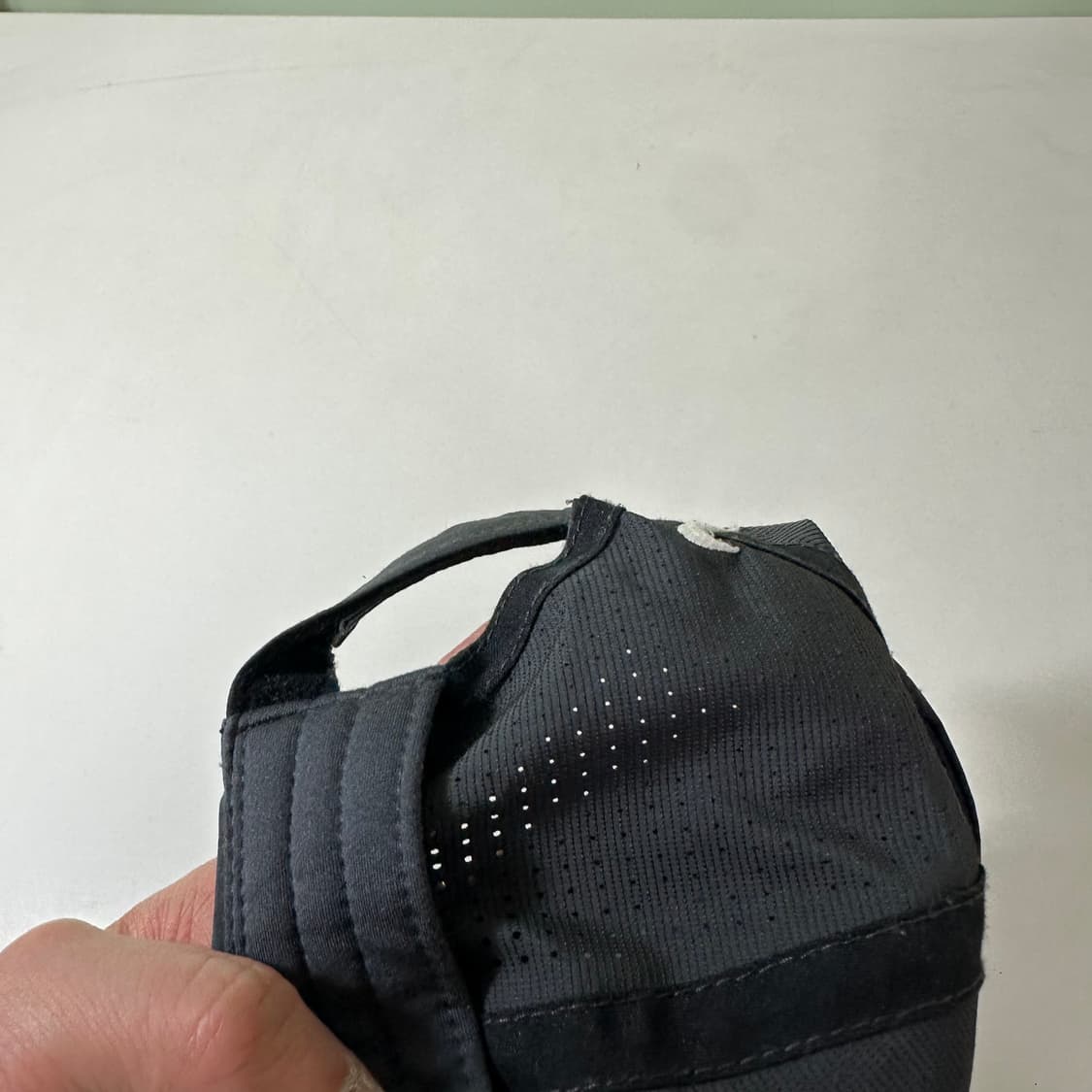 OS 나이키 챠콜 쥐색 DRI-FIT 폴리 시스루 런닝캡 상품이미지6