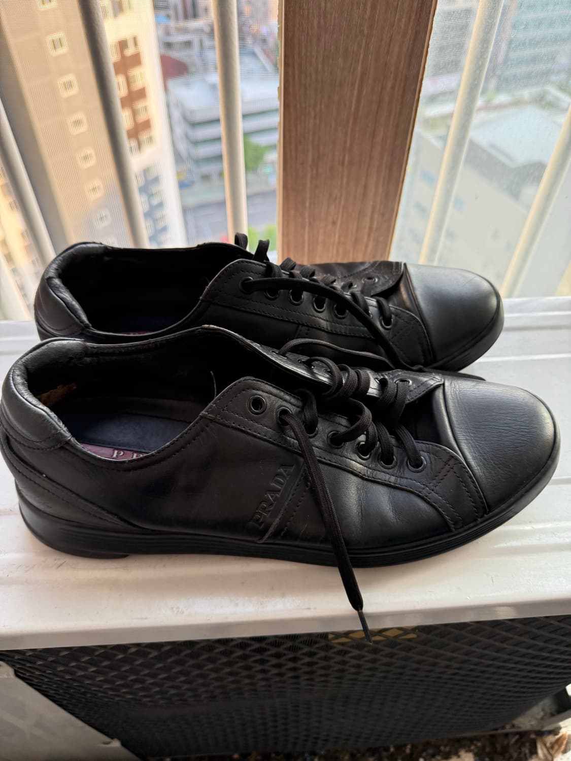 프라다 (프라다스포츠) 레더 컵솔 스니커즈 상품이미지1