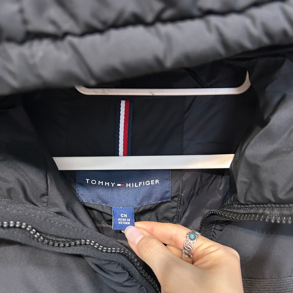 타미힐피거 남성 푸퍼 패딩 95-100 상태최상 상품이미지5