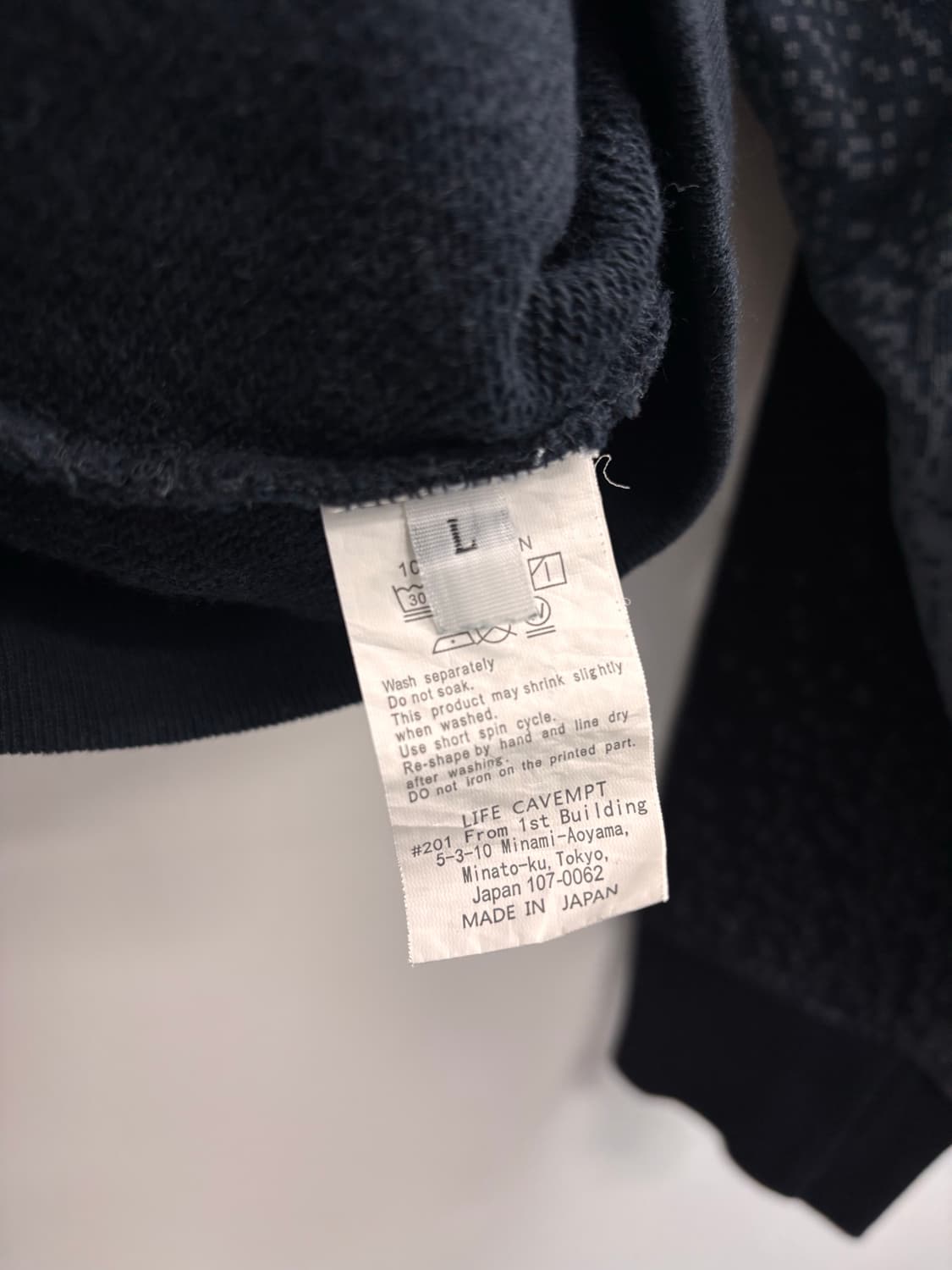카브엠트 CAV EMPT 크루넥 맨투맨 블랙 상품이미지7