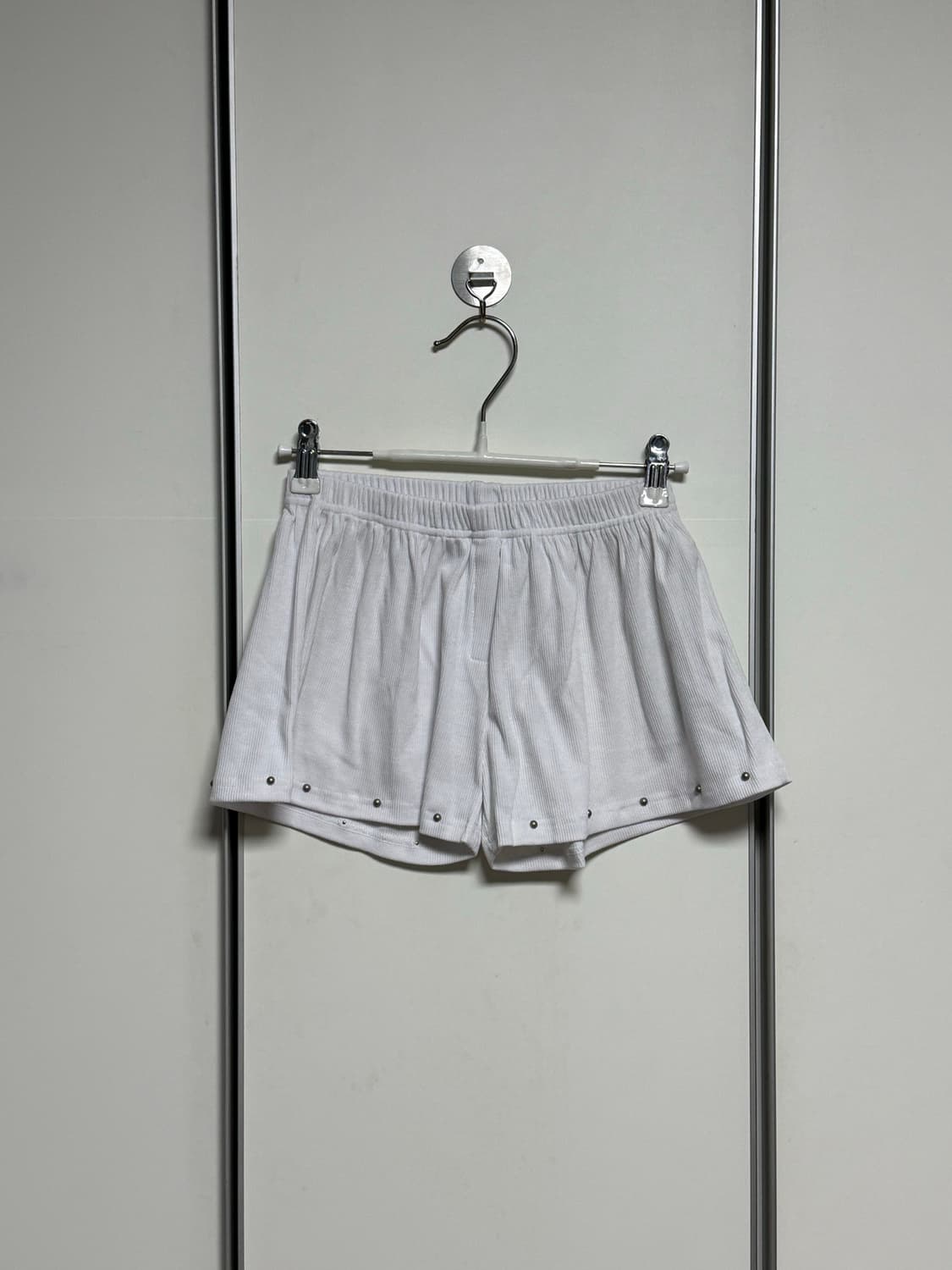 스터드 밴딩 팬츠 화이트  상품이미지1