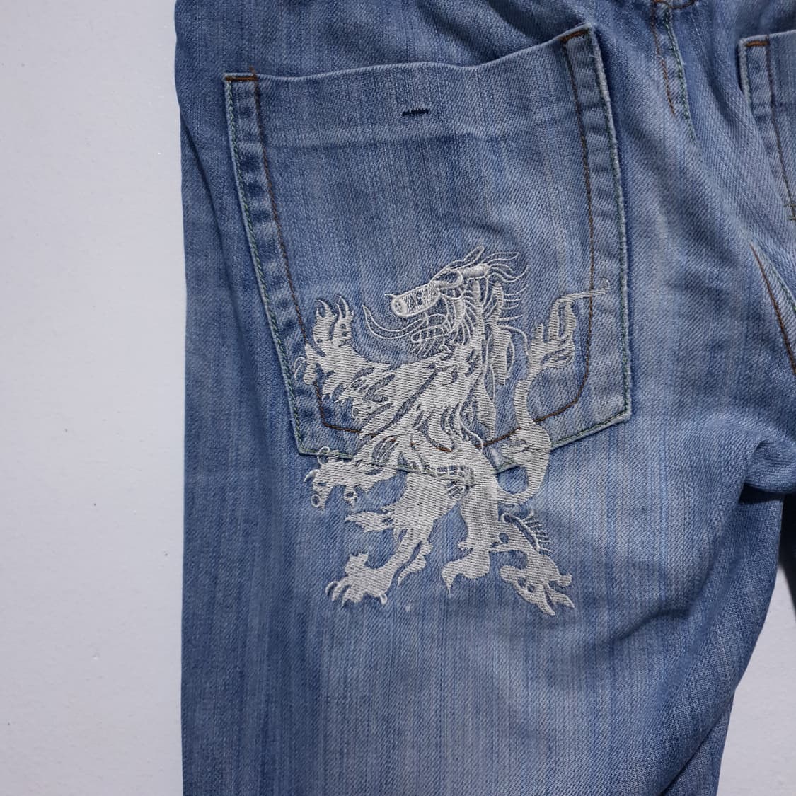 돌체앤가바나 드래곤 용 자수 DG 실버 플레이트 워싱 데님 팬츠 청바지 상품이미지2