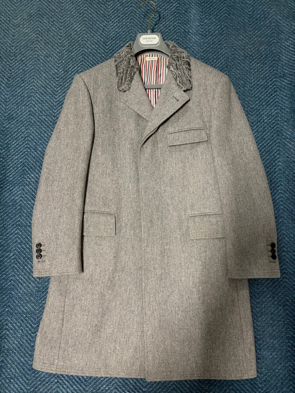 [백화점판] 톰브라운 천연모피 카라 울 코트 1사이즈 상품이미지2