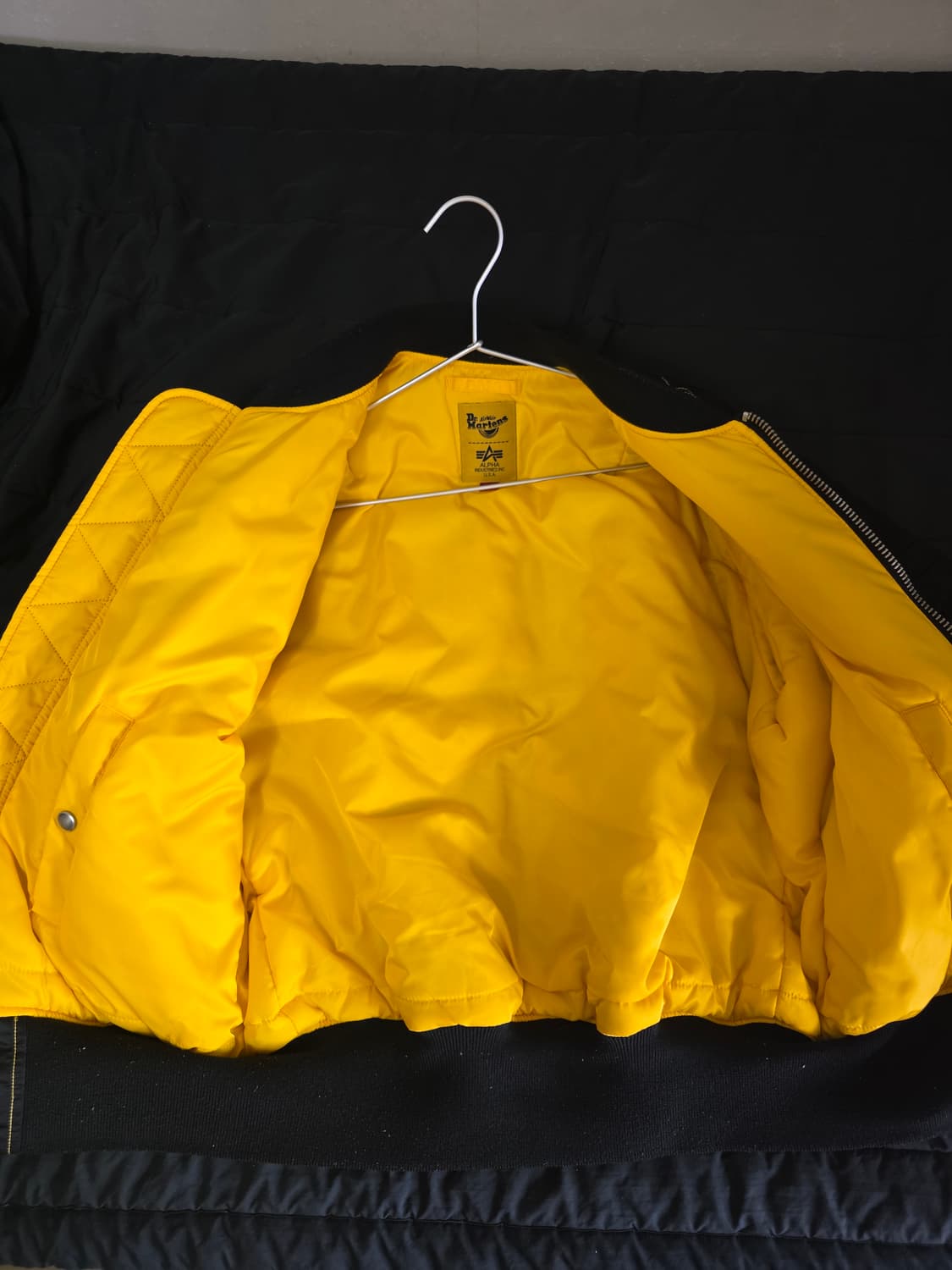 알파인더스트리 X 닥터마틴 MA-1 M사이즈 판매합니다 상품이미지4