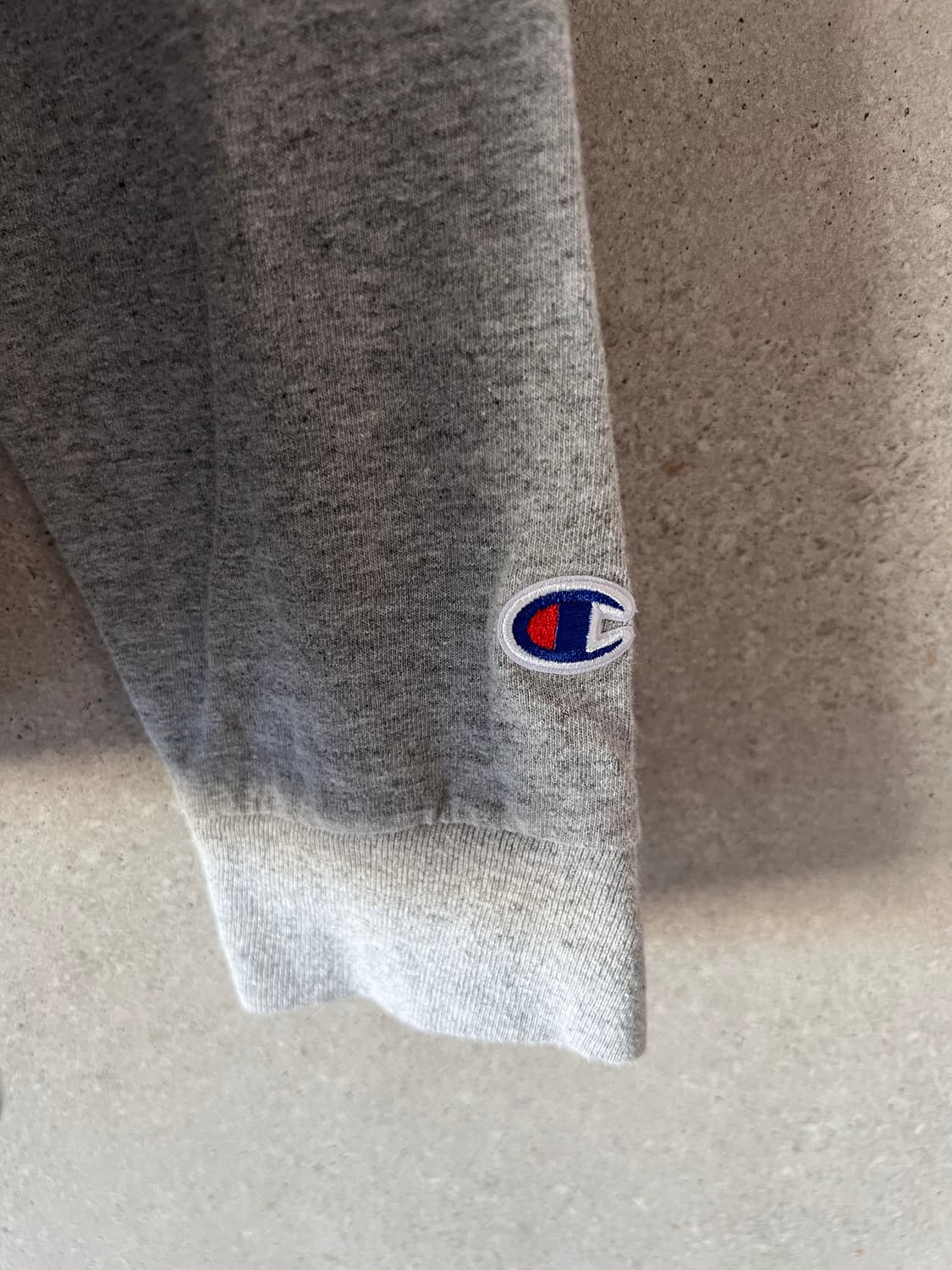 챔피온 회색 맨투맨 티셔츠 상품이미지2