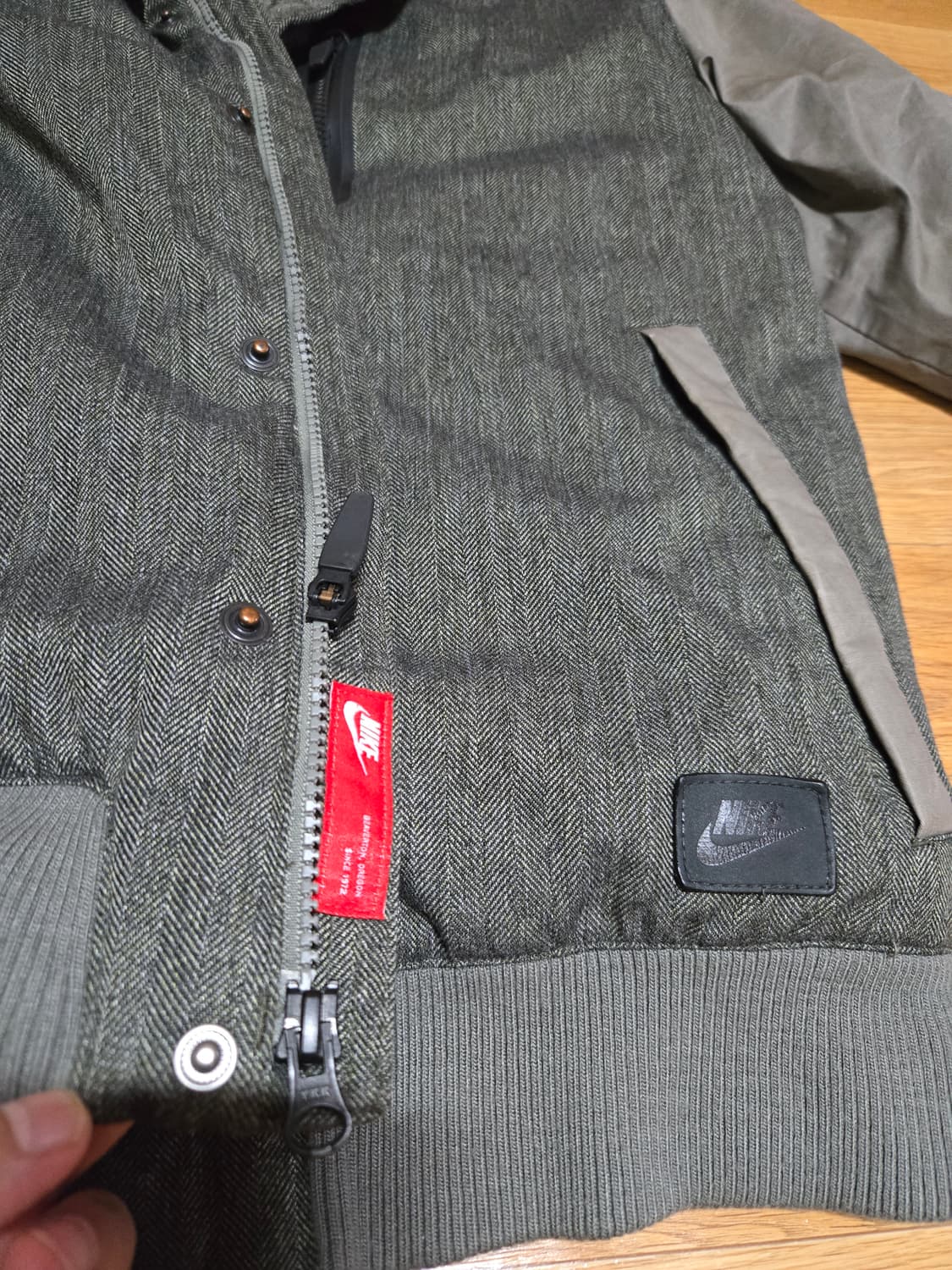 나이키 남성 구스다운 헤링본 패딩 자켓 상품이미지4