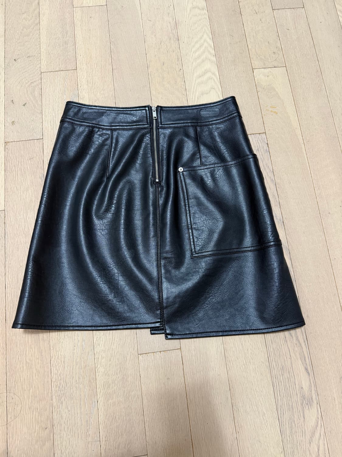 구호플러스 합성가죽 스커트 블랙 스뫃 상품이미지2