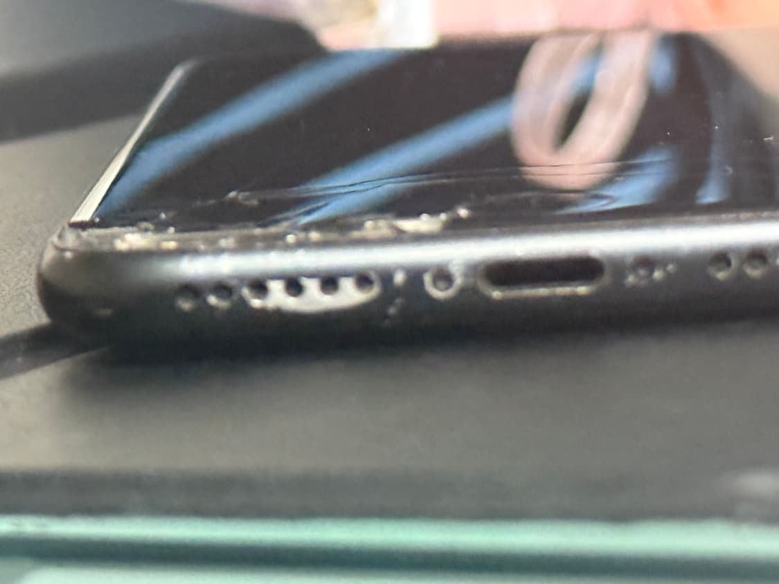 아이폰 7 매트블랙 블랙 32기가  상품이미지3