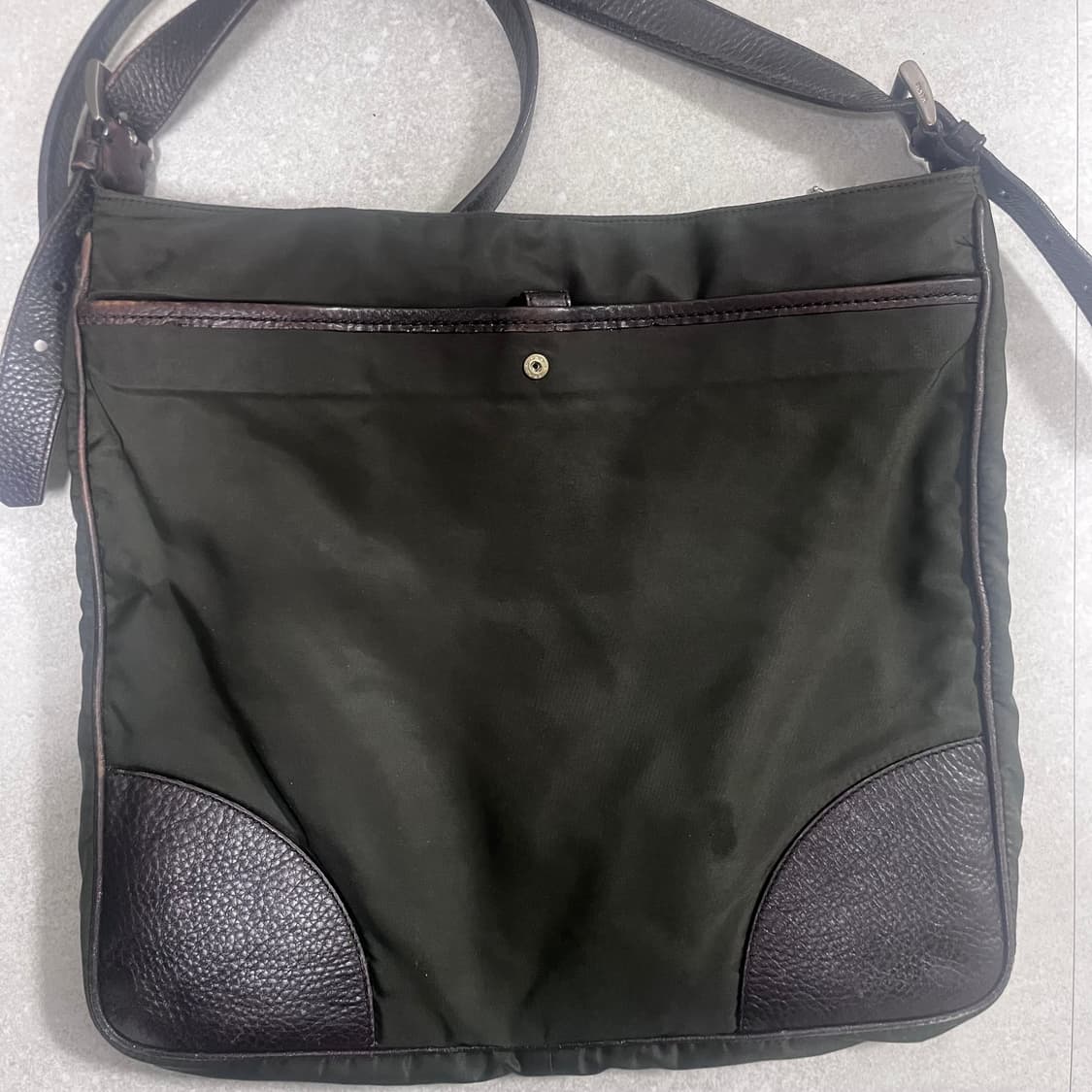 프라다 포코노 크로스백 상품이미지2