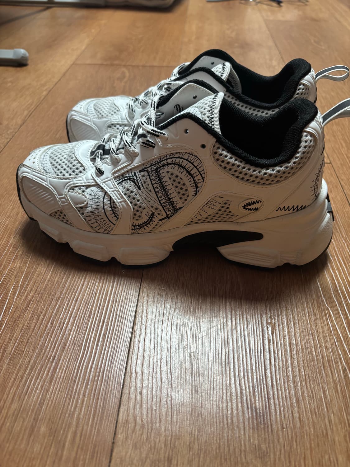 정품)디올 크로노 스니커즈 35 상품이미지2