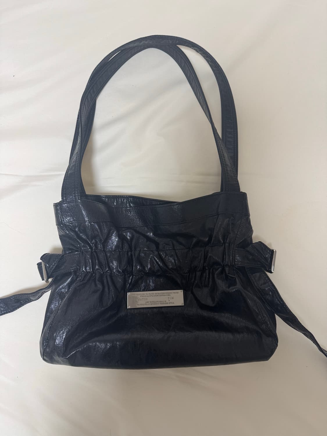 마뗑킴 FAUX LEATHER SEASHELL MINI BAG 상품이미지1