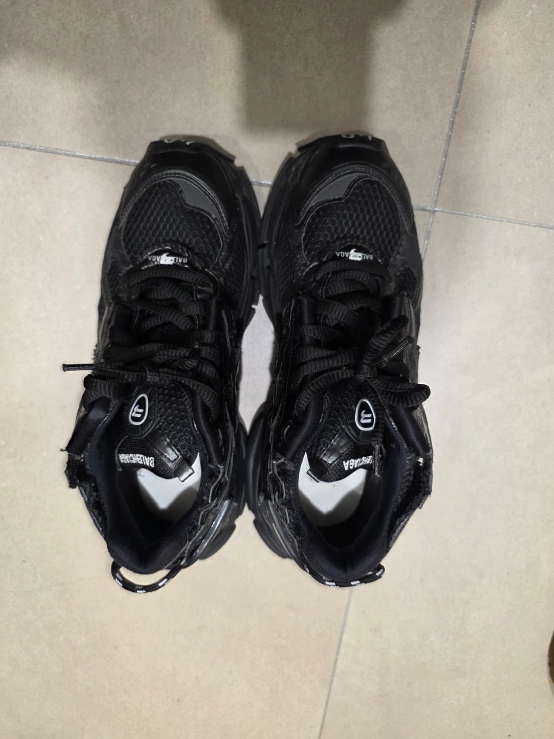 발렌시아가 뉴러너 올블랙 40  상품이미지2