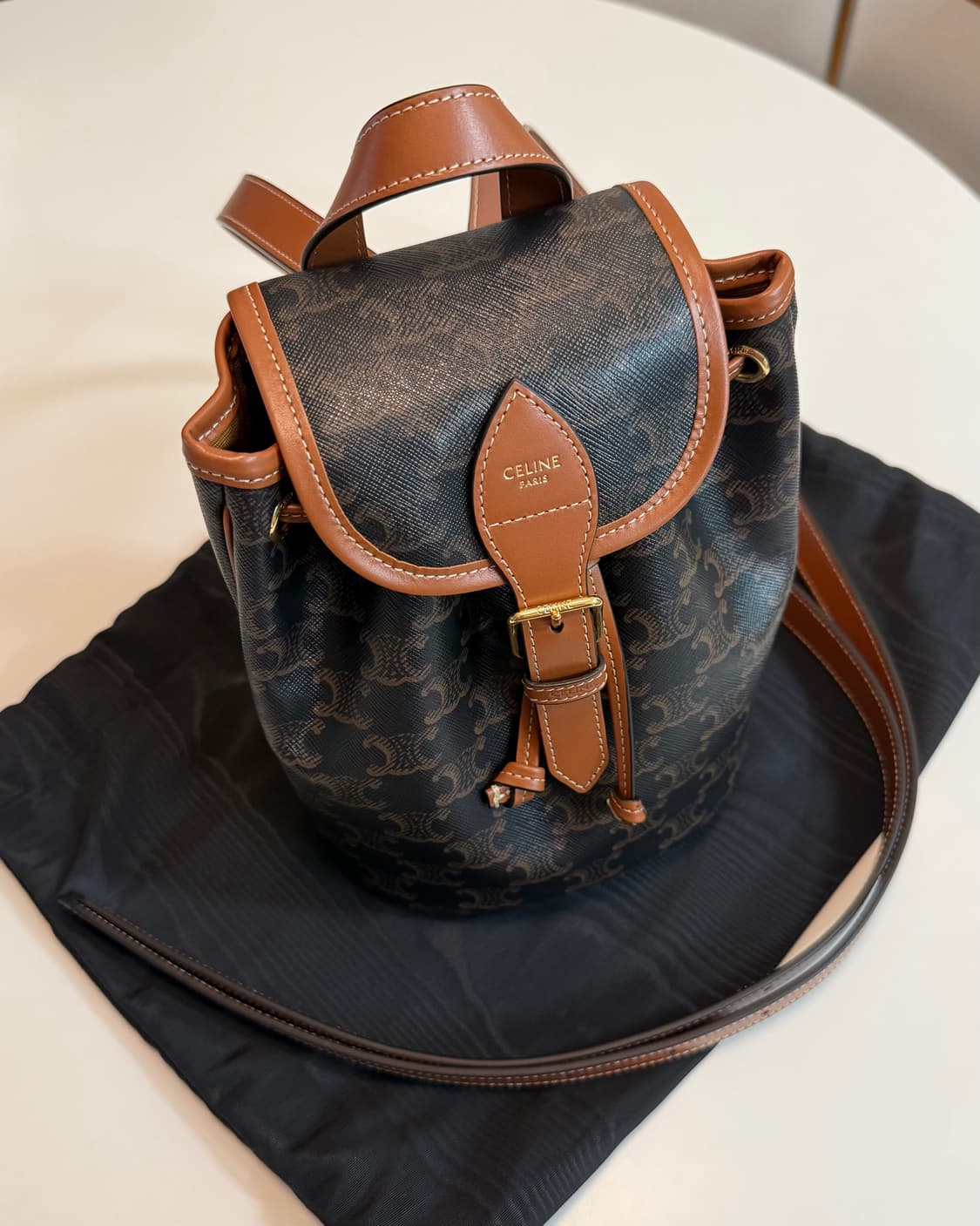 셀린느 폴코백팩 미니 상품이미지3