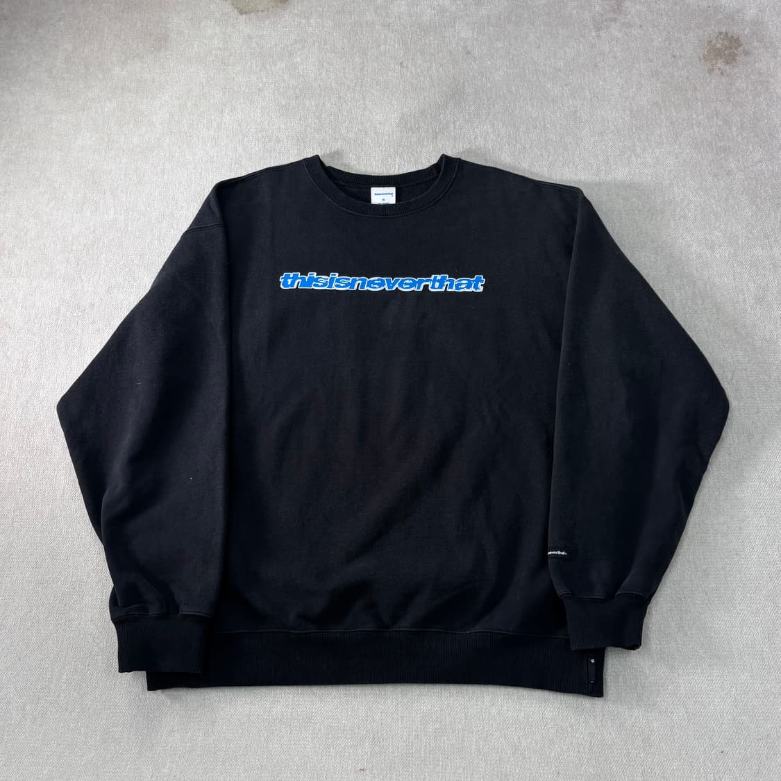 105 디스이즈네버댓 빅로고 맨투맨 상품이미지1