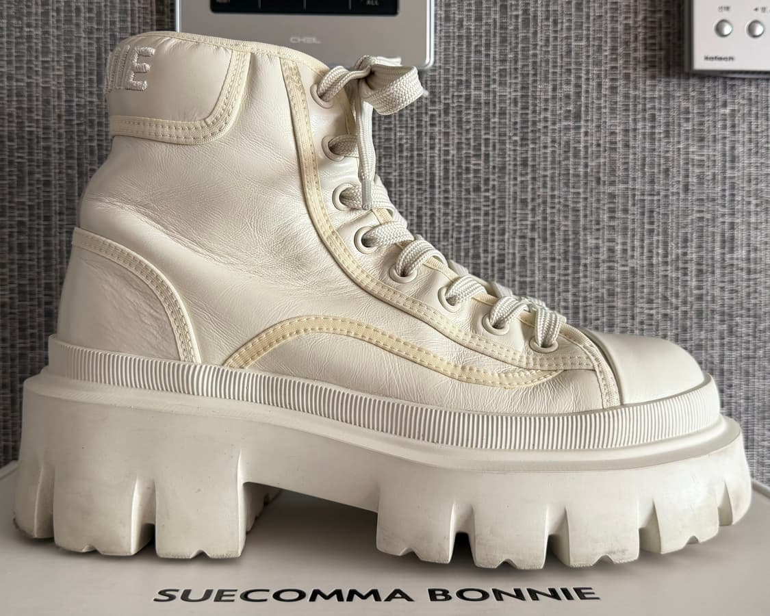 슈콤마보니 청키 플랫폼 워커 스니커즈 아이보리 유광 가죽 키높이 235 상품이미지7