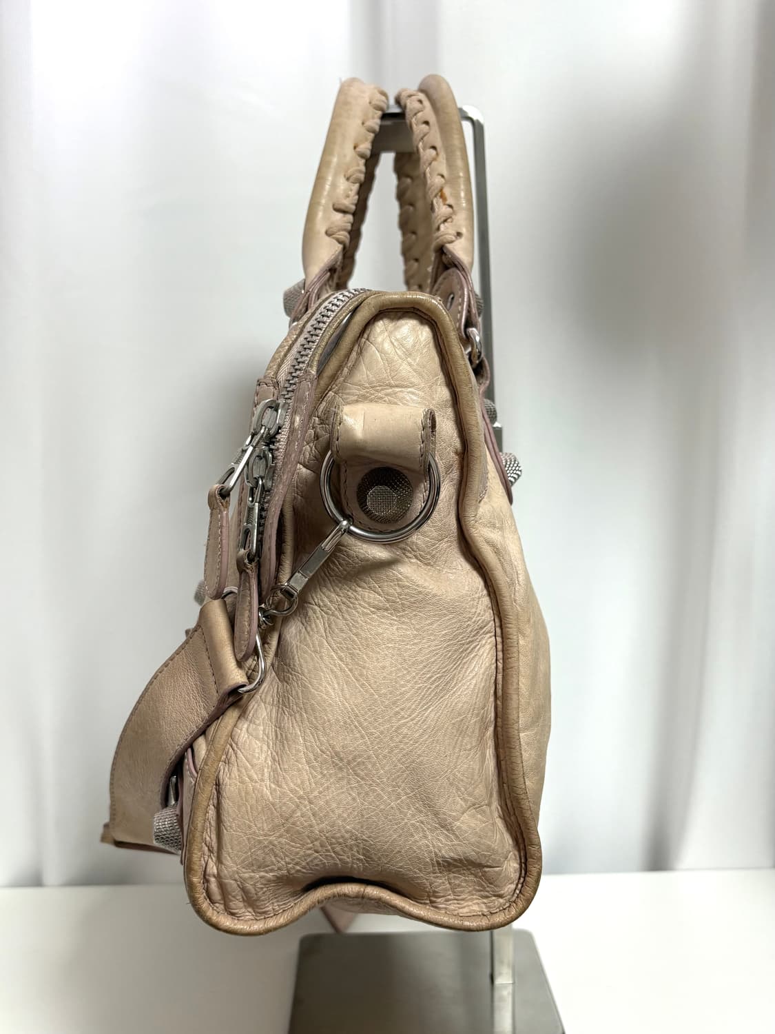 발렌시아가 자이언트 모터백 베이지 상품이미지5