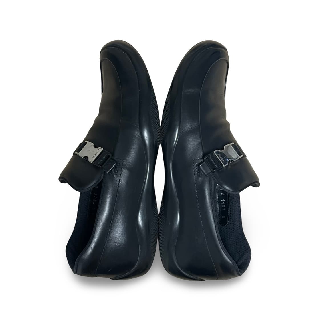 프라다 스포츠 스트랩 버클 로퍼 상품이미지4