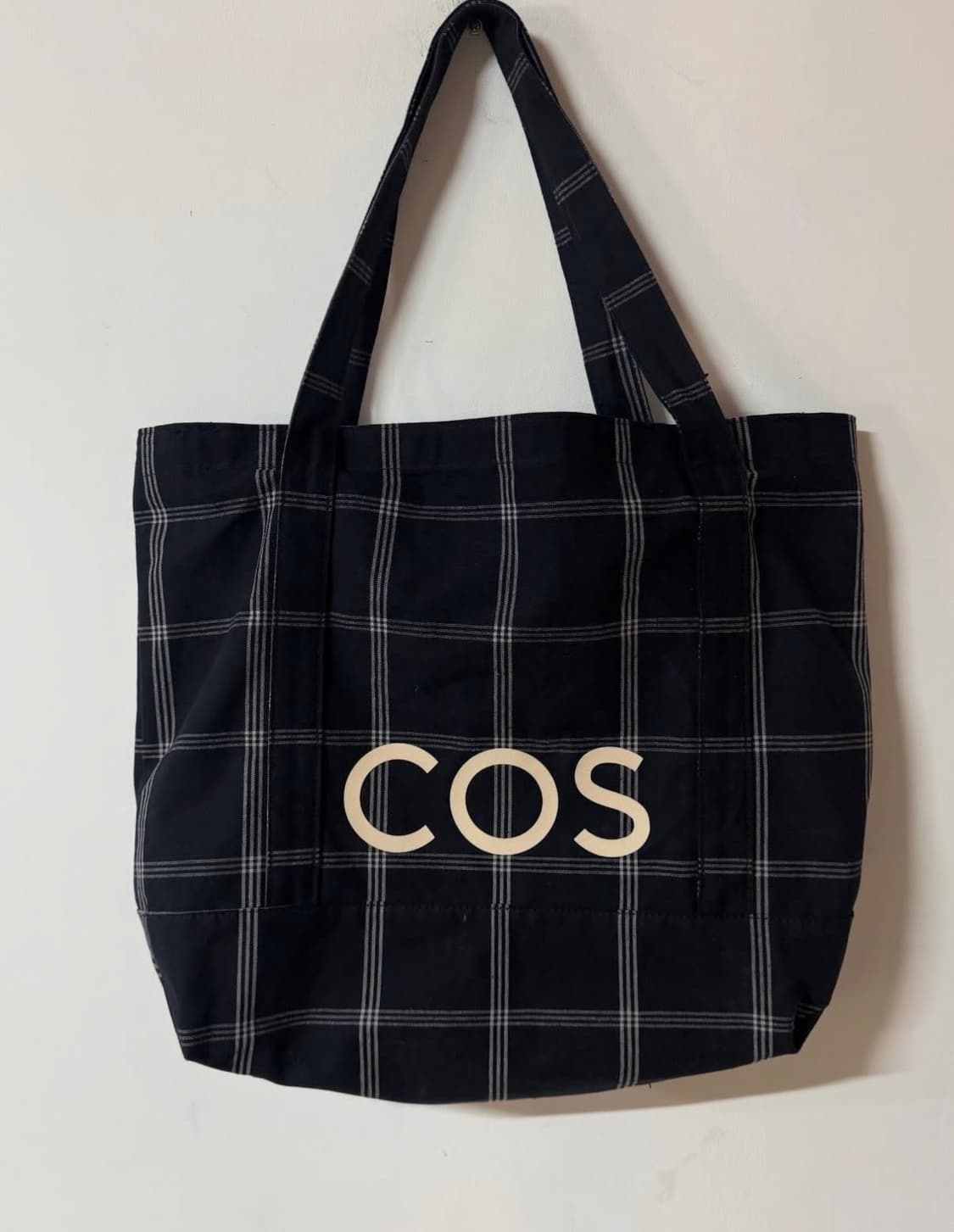 COS 코스 체크패턴 에코백 상품이미지2