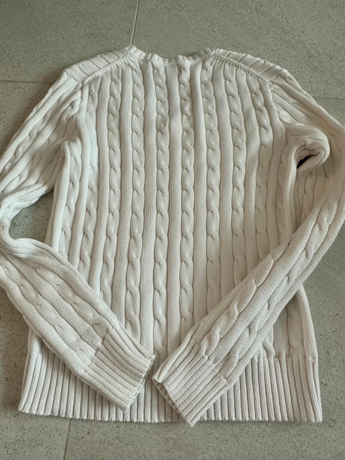 [드라이완]폴로 화이트 브이넥 꽈배기 니트  상품이미지3