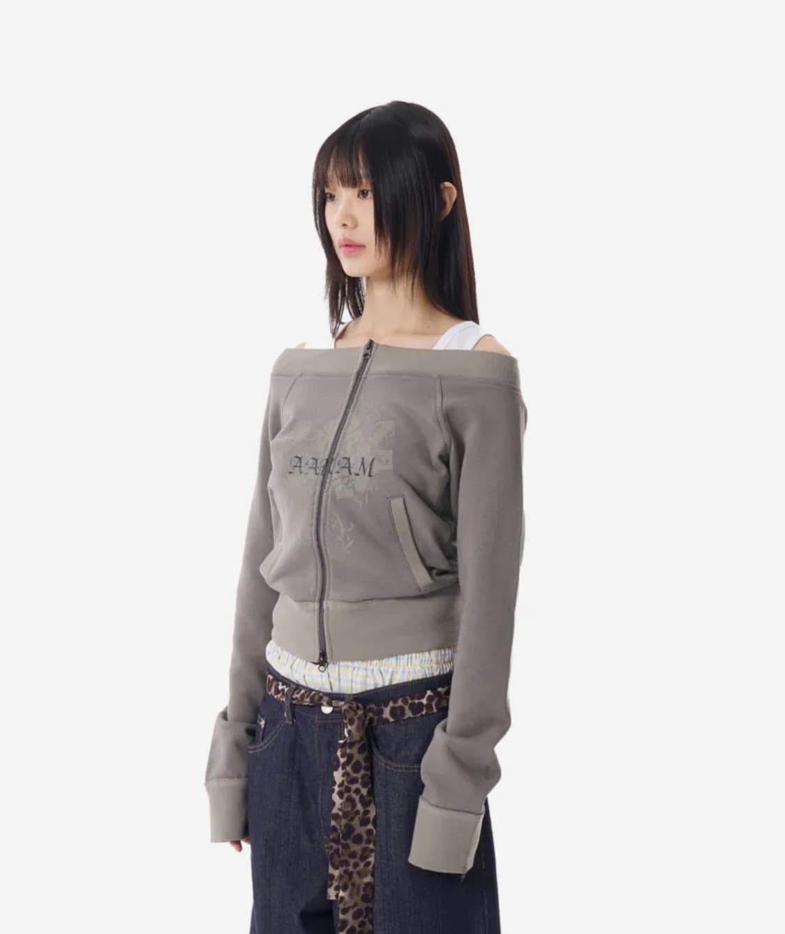 아캄 오프숄더 집업 카키 구해요!! 상품이미지1