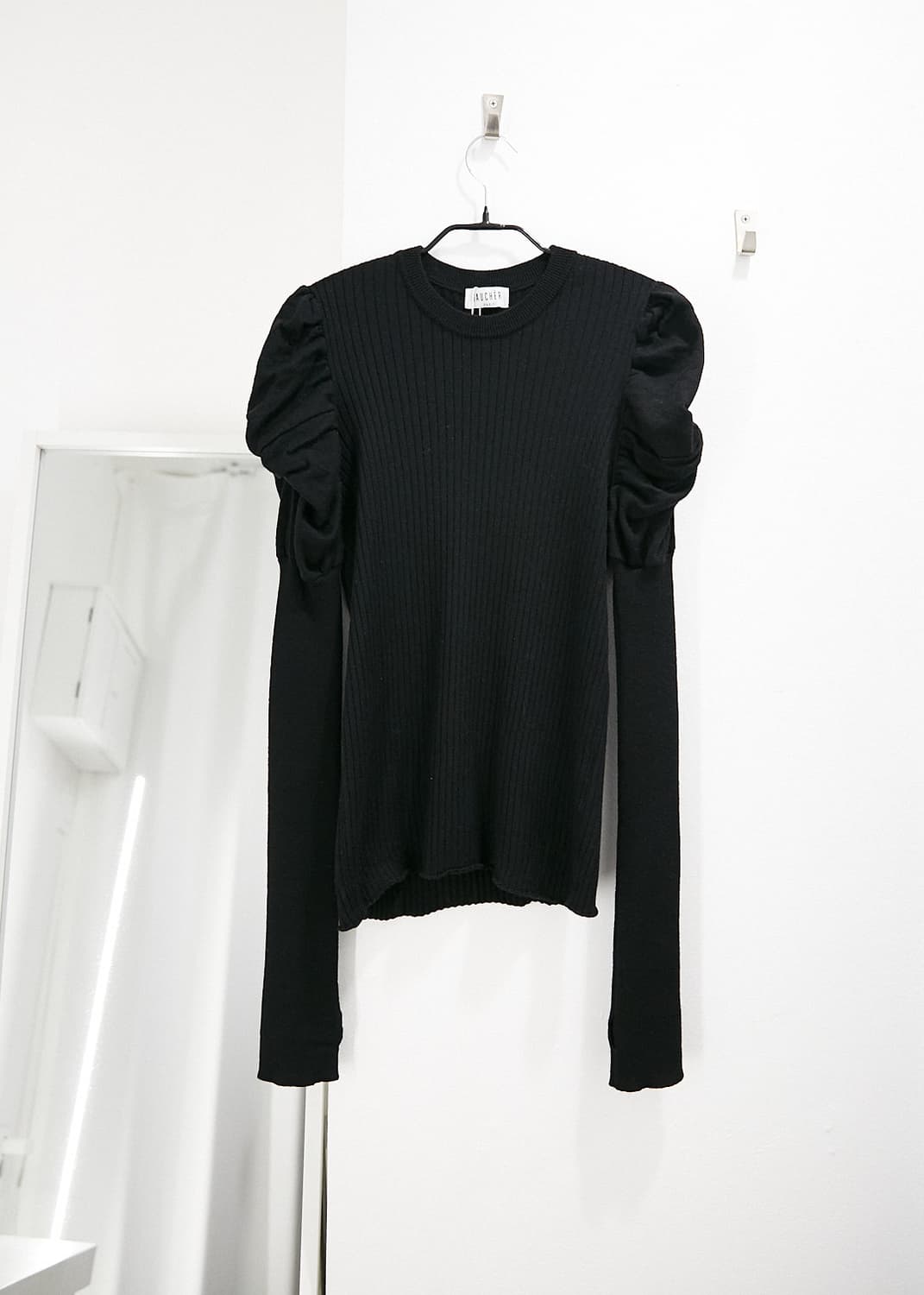 Puff Shoulder Sweater 상품이미지1