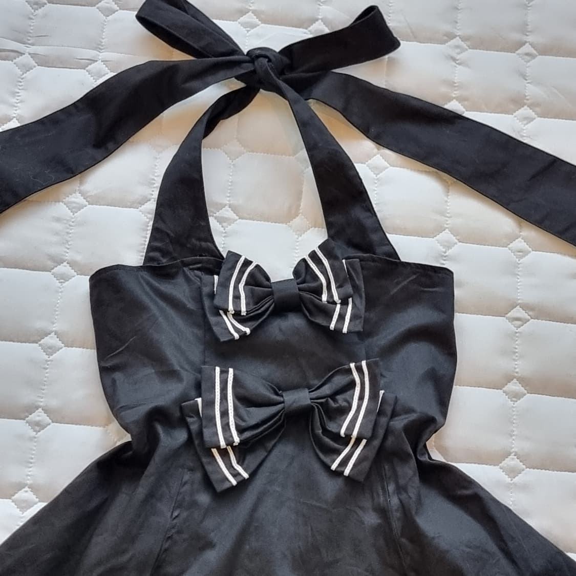 바디라인BODYLINE 블랙 세일러 리본 홀터 원피스 상품이미지2