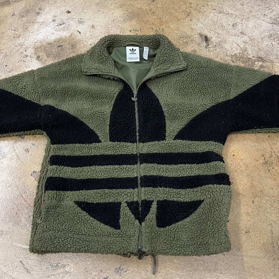 아디다스 카키 블랙 빅 파이어버드 로고 후리스  상품이미지2