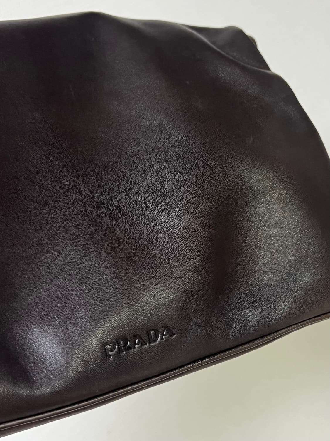 프라다 레더 숄더백 브라운 상품이미지2