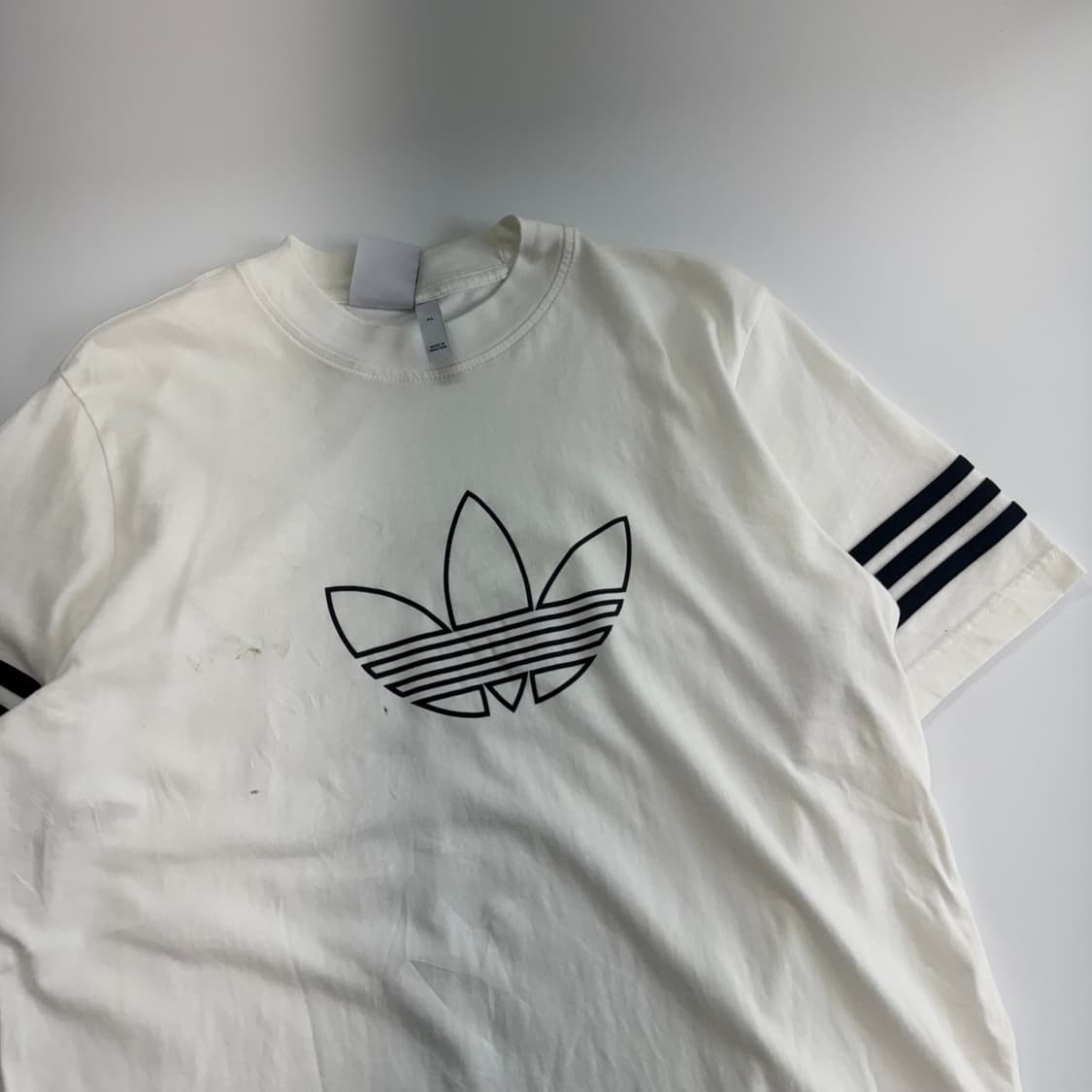 Adidas 아디다스 빅 파이어 로고 화이트 반팔 상품이미지4