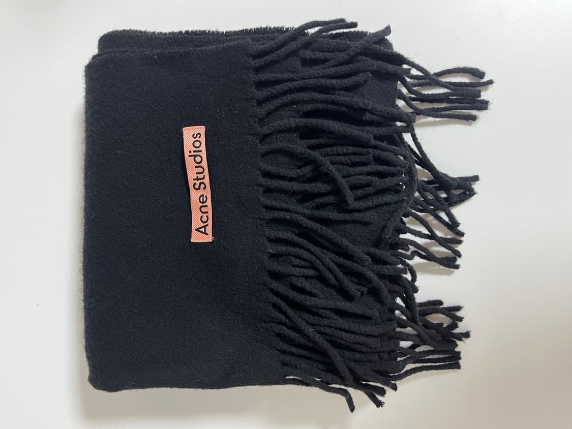 아크네 머플러 상품이미지1