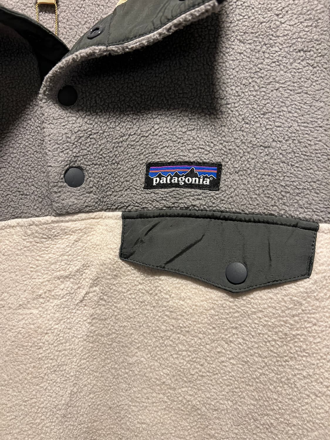 [M]파타고니아 신칠라 라이트그레이 화이트 아노락 플리스 상품이미지3