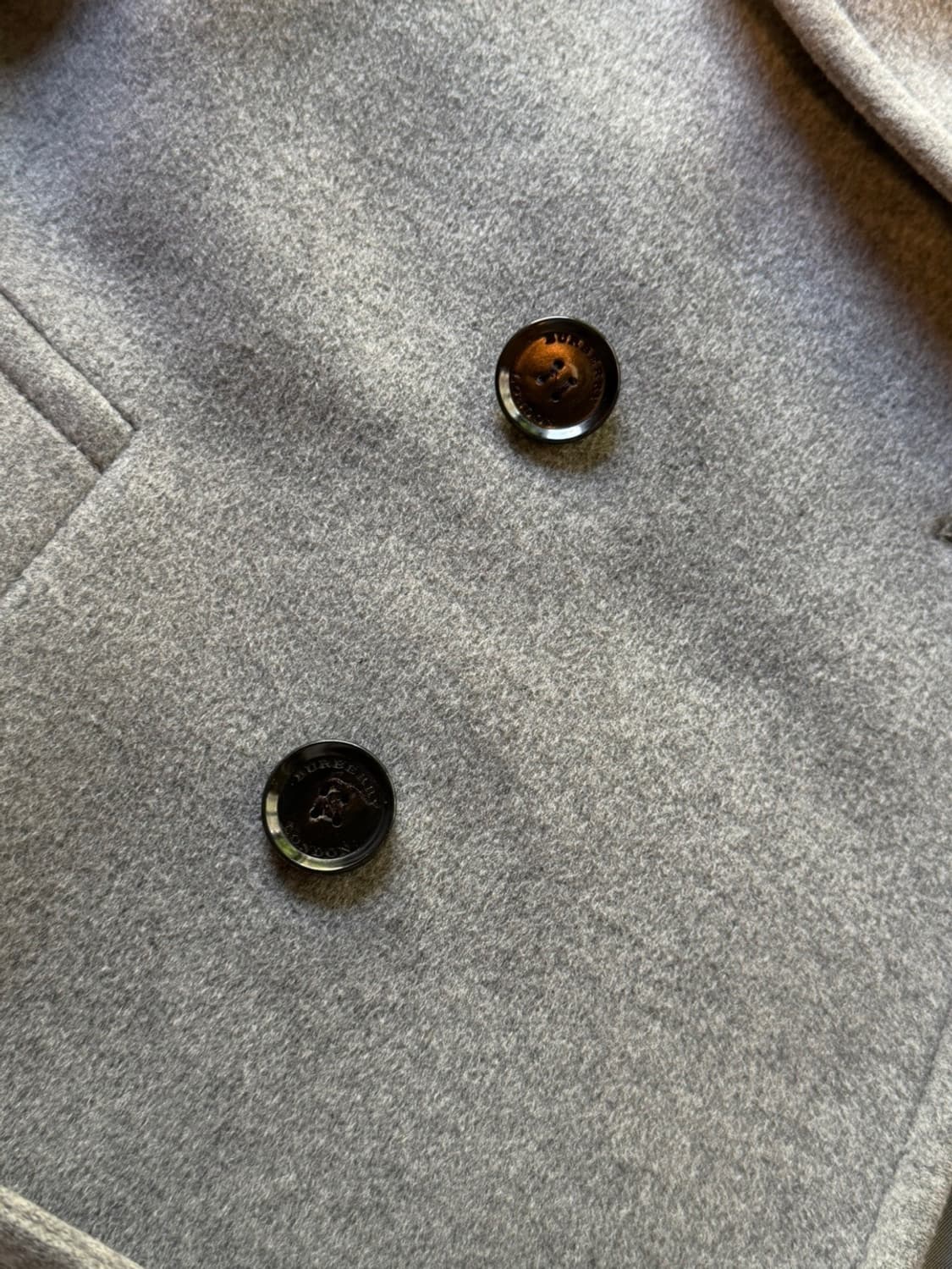 버버리 캐시미어 헤비멜톤울 피코트 100 상품이미지8