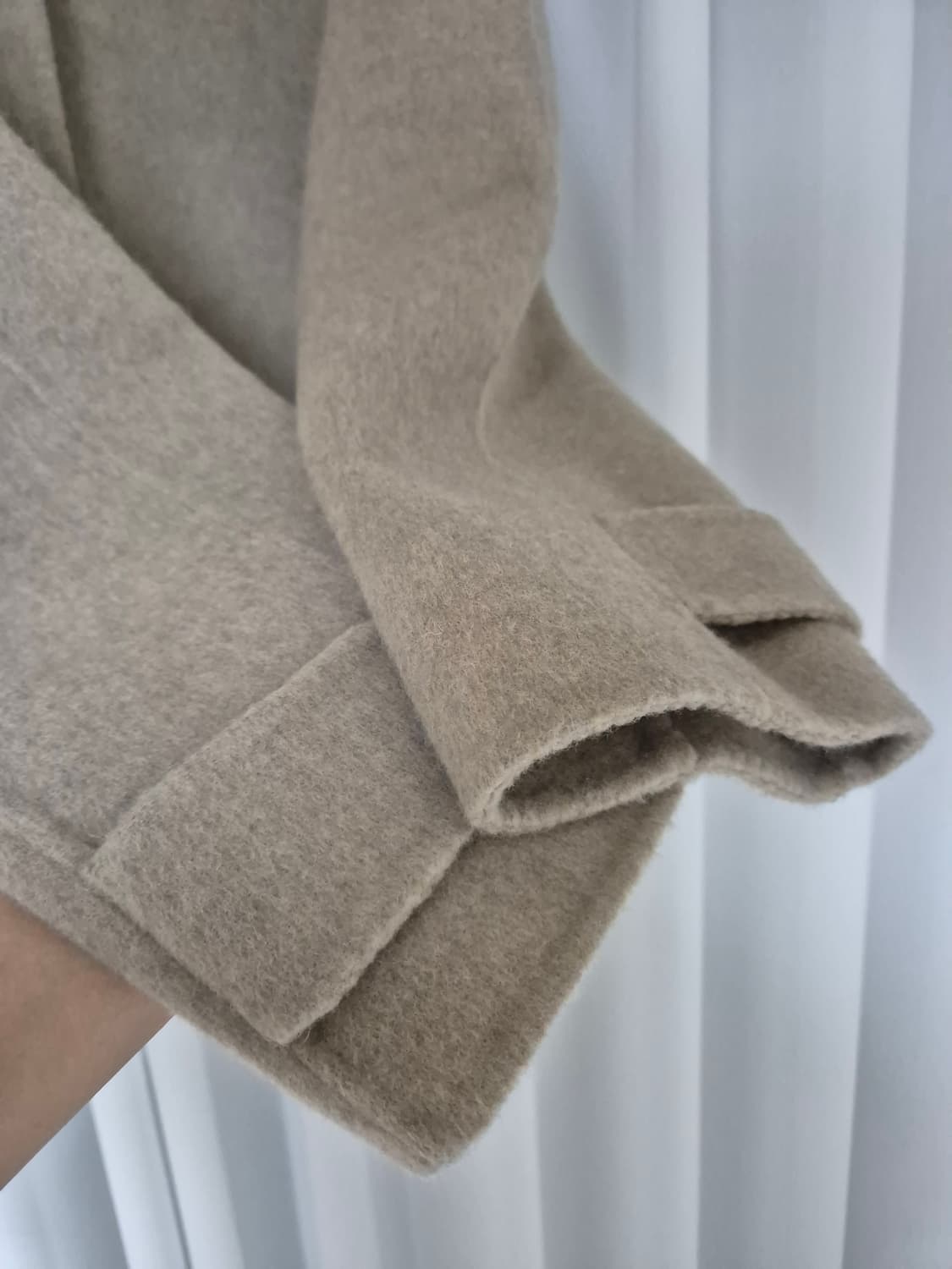 피터앤웬디 토프 숏 핸드메이드 코트 (메리노울+캐시미어) 카키베이지 색상 상품이미지9