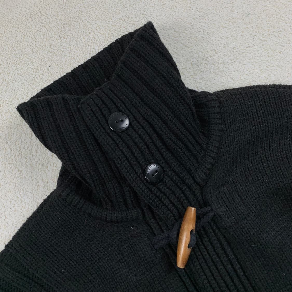 쇼트 토글 버튼 니트집업 블랙 상품이미지3