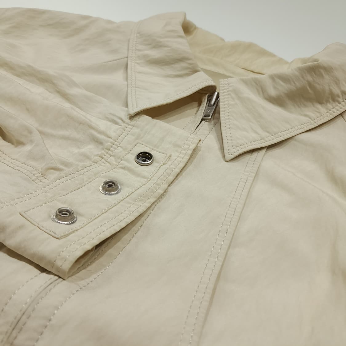 CK054 FREE 마땡킴 한국판  래글런 베이지 바람막이 자켓 상품이미지5