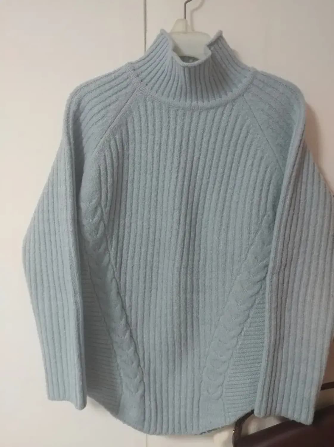 언발 터틀넥 꽈배기 골지 니트 하늘색 55 66 상품이미지1